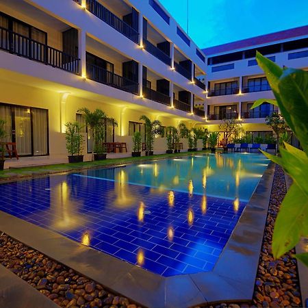 New Riverside Hotel Siem Reap Bagian luar foto