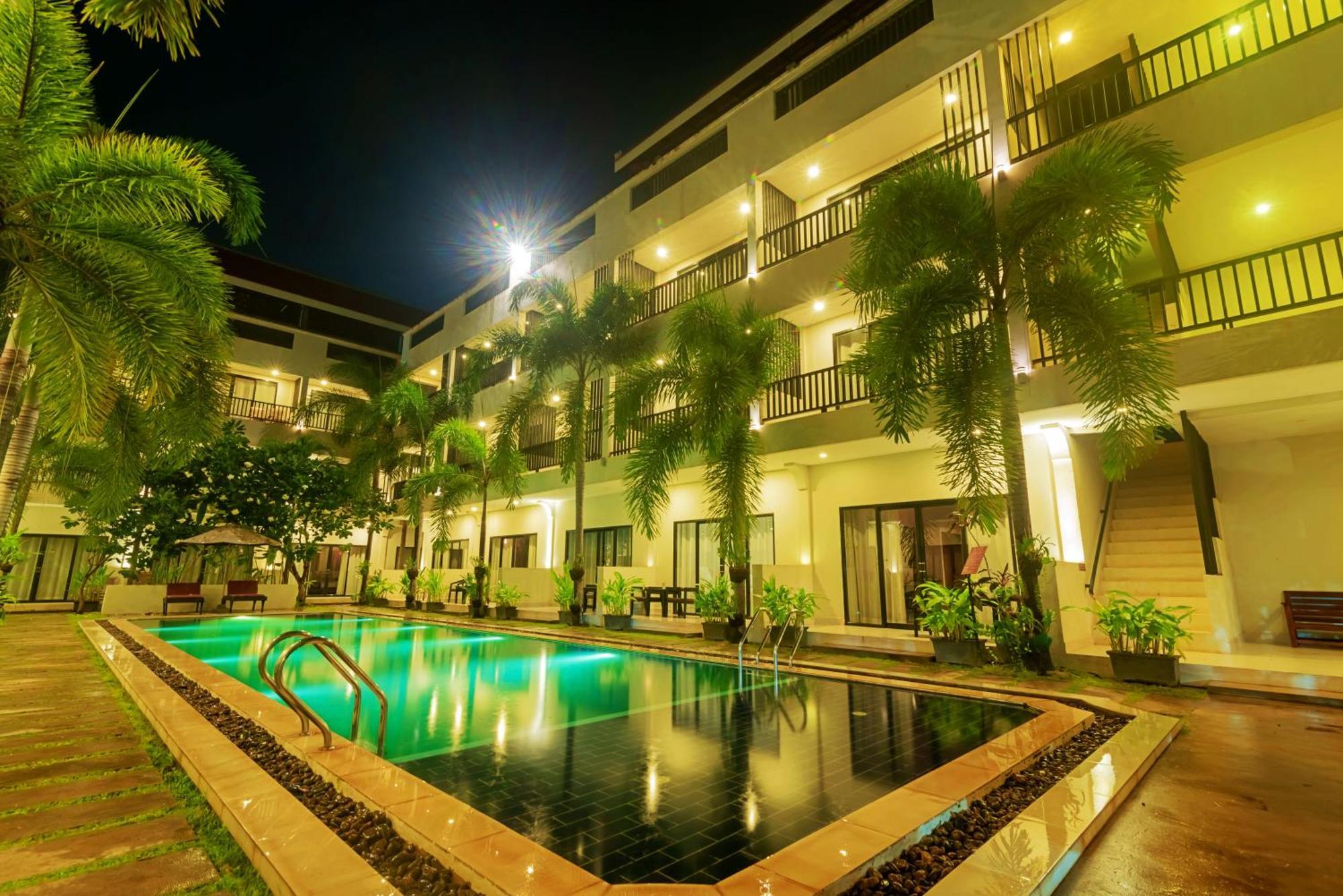 New Riverside Hotel Siem Reap Bagian luar foto