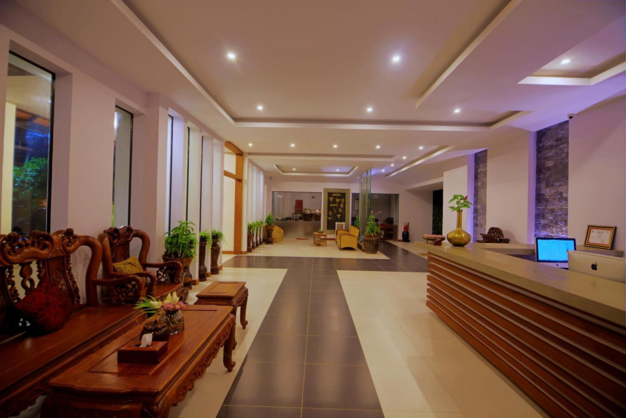 New Riverside Hotel Siem Reap Bagian luar foto
