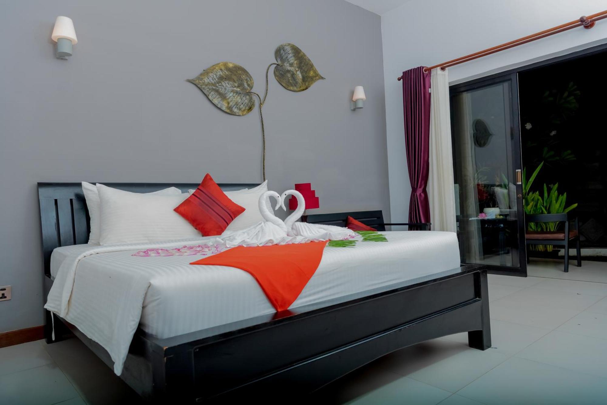 New Riverside Hotel Siem Reap Bagian luar foto