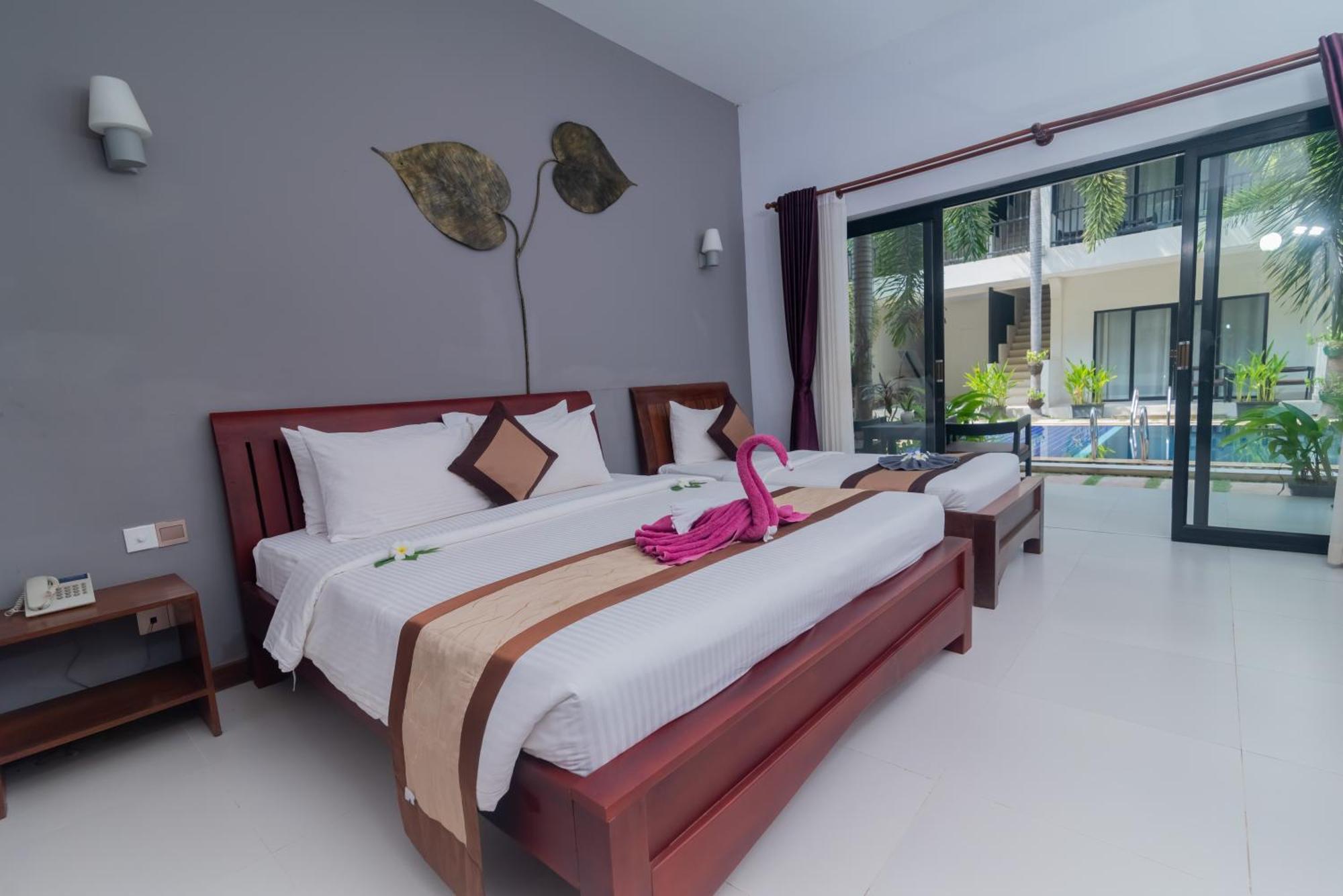 New Riverside Hotel Siem Reap Bagian luar foto